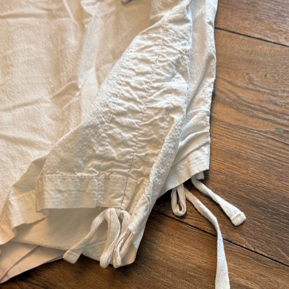 Liz & Me Off White Cargo Shorts - Size 20W - Picture 3 of 4